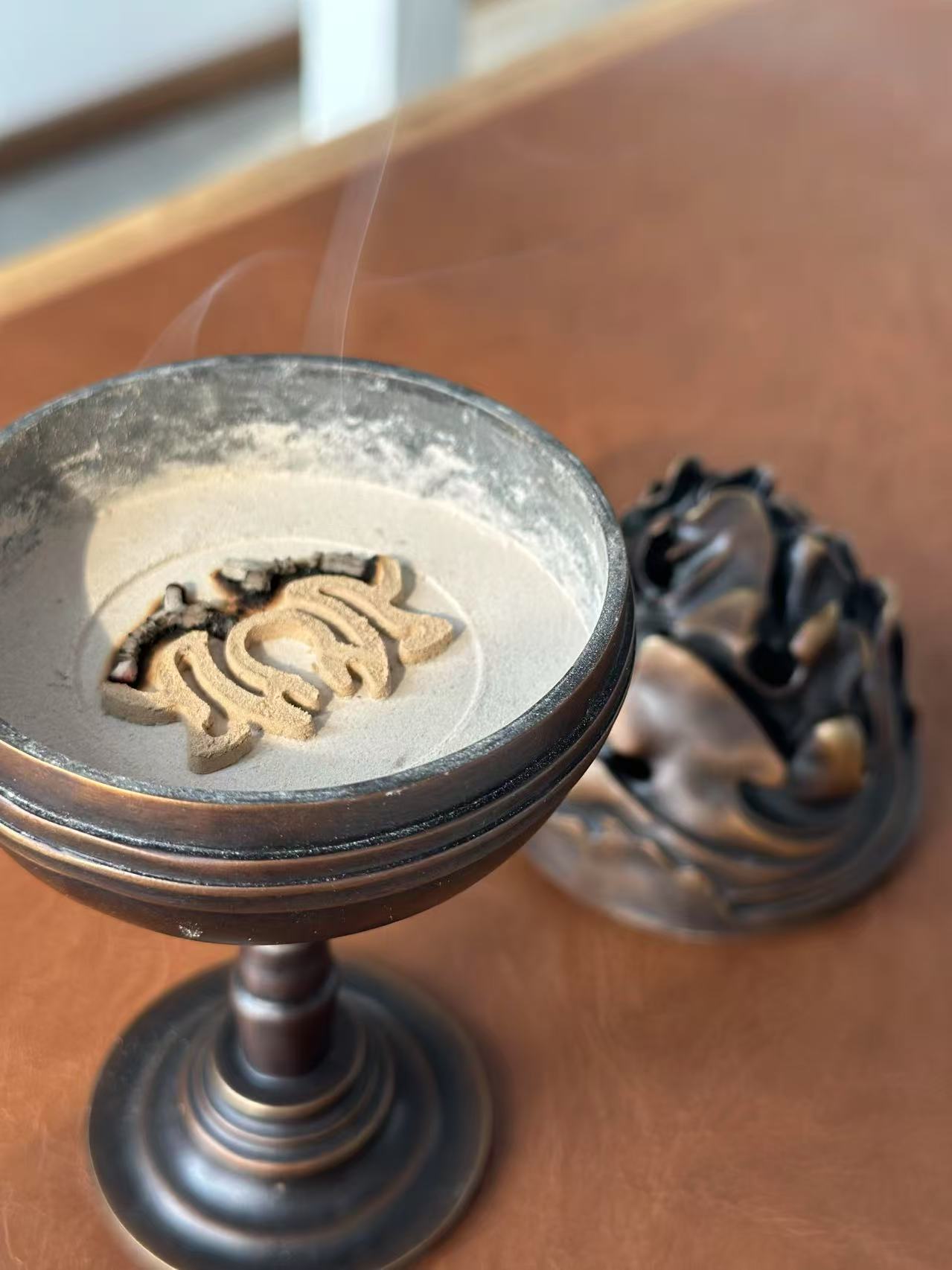 博山爐點(diǎn)燃 (8).jpg